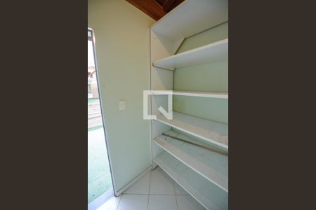 Casa de condomínio à venda com 365m², 3 quartos e 4 vagas Casa de condomínio à venda com 365m², 3 quartos e 4 vagasDespensa