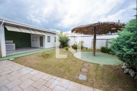 Casa de condomínio à venda com 365m², 3 quartos e 4 vagas Casa de condomínio à venda com 365m², 3 quartos e 4 vagasQuintal - Quiosque