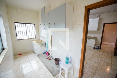 Casa de condomínio à venda com 365m², 3 quartos e 4 vagas Casa de condomínio à venda com 365m², 3 quartos e 4 vagasÁrea de Serviço
