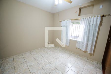 Casa de condomínio à venda com 365m², 3 quartos e 4 vagas Casa de condomínio à venda com 365m², 3 quartos e 4 vagasQuarto 2