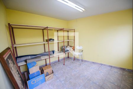 Casa de condomínio à venda com 365m², 3 quartos e 4 vagas Casa de condomínio à venda com 365m², 3 quartos e 4 vagasQuarto de Serviço