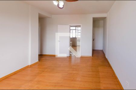 Sala de apartamento para alugar com 3 quartos, 90m² em Padre Eustáquio, Belo Horizonte
