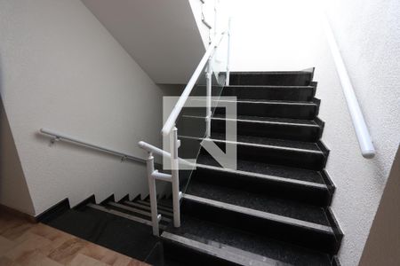 Apartamento para alugar com 42m², 2 quartos e sem vagaEscada de Acesso