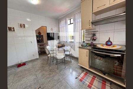 Casa de condomínio à venda com 340m², 5 quartos e 5 vagasCozinha