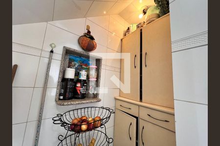 Casa de condomínio à venda com 340m², 5 quartos e 5 vagasDispensa - Cozinha