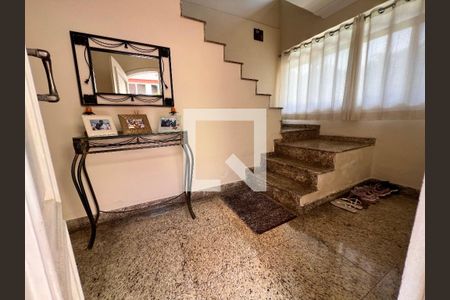 Casa de condomínio à venda com 340m², 5 quartos e 5 vagasHall de entrada