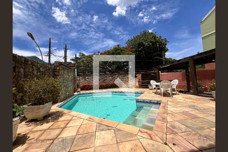 Casa de condomínio à venda com 340m², 5 quartos e 5 vagasÁrea gourmet