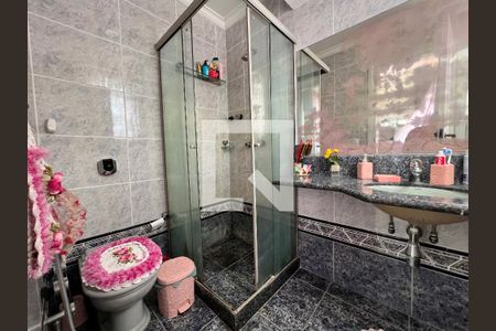 Casa de condomínio à venda com 340m², 5 quartos e 5 vagasBanheiro - Suite 02