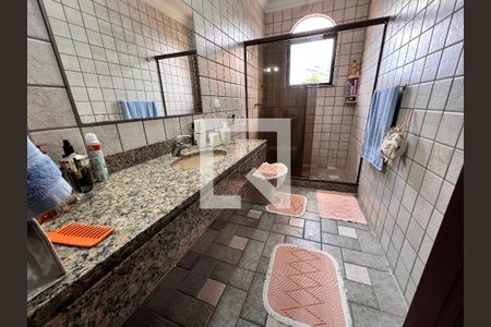 Casa de condomínio à venda com 340m², 5 quartos e 5 vagasBanheiro