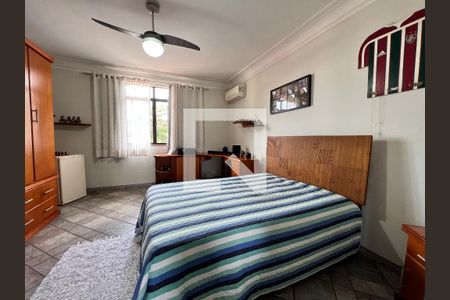 Casa de condomínio à venda com 340m², 5 quartos e 5 vagasQuarto 3