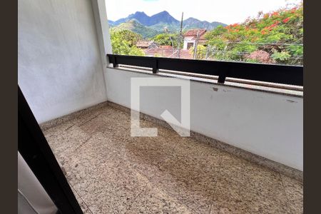 Casa de condomínio à venda com 340m², 5 quartos e 5 vagasVaranda - Suite 01