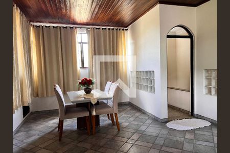 Casa de condomínio à venda com 340m², 5 quartos e 5 vagasSala TV