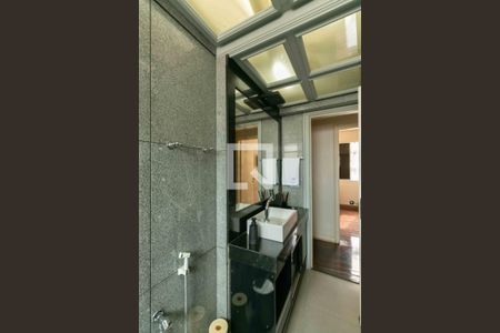 Apartamento à venda com 261m², 4 quartos e 3 vagasBanheiro Social