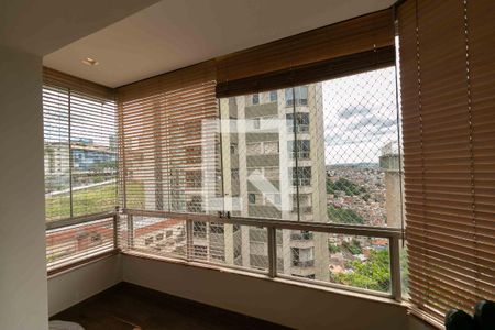 Apartamento à venda com 261m², 4 quartos e 3 vagasSala 2