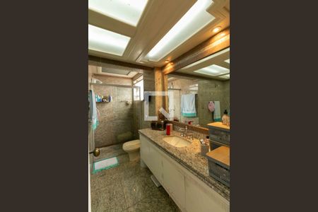 Apartamento à venda com 261m², 4 quartos e 3 vagasBanheiro Suite