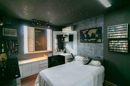 Apartamento à venda com 261m², 4 quartos e 3 vagasQuarto 2 Suite