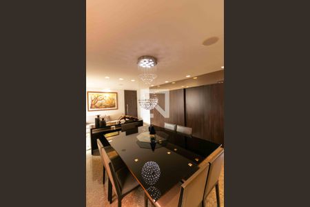 Apartamento à venda com 261m², 4 quartos e 3 vagasSala de Jantar