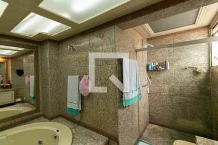 Apartamento à venda com 261m², 4 quartos e 3 vagasBanheiro Suite