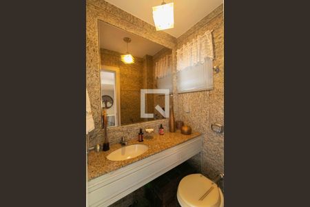 Apartamento à venda com 261m², 4 quartos e 3 vagasLavabo 2