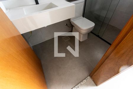 Casa à venda com 250m², 3 quartos e 3 vagasBanheiro - Quarto 1