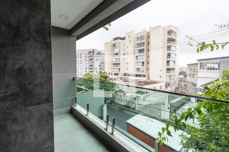Casa à venda com 250m², 3 quartos e 3 vagasVaranda - Quarto 1