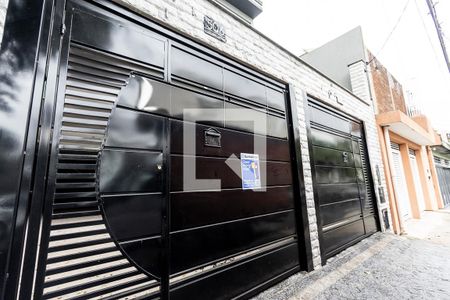 Casa à venda com 250m², 3 quartos e 3 vagasFachada