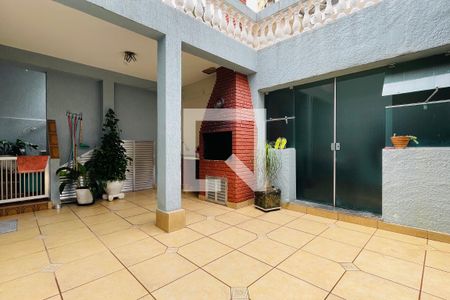 Casa à venda com 270m², 3 quartos e 4 vagasÁrea externa