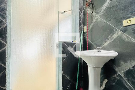 Casa à venda com 270m², 3 quartos e 4 vagasBanheiro 2