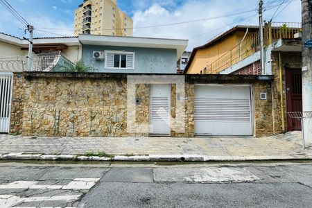 Casa à venda com 270m², 3 quartos e 4 vagasFachada