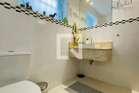 Casa à venda com 270m², 3 quartos e 4 vagasLavabo