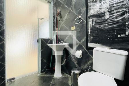 Casa à venda com 270m², 3 quartos e 4 vagasBanheiro 2