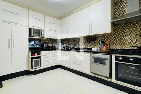 Casa à venda com 270m², 3 quartos e 4 vagasCozinha