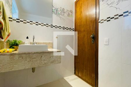 Casa à venda com 270m², 3 quartos e 4 vagasLavabo