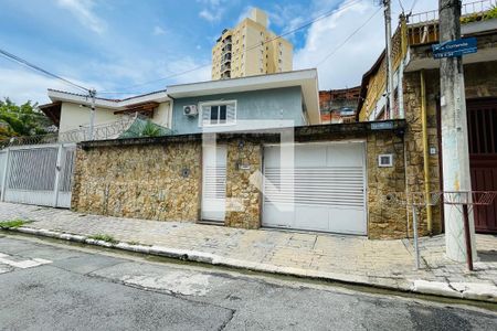 Casa à venda com 270m², 3 quartos e 4 vagasFachada