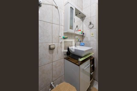 Casa à venda com 80m², 2 quartos e 2 vagas Casa à venda com 80m², 2 quartos e 2 vagasBanheiro Social