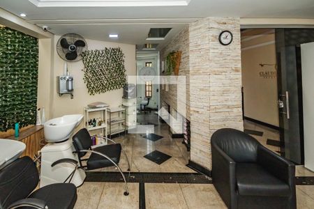 Casa para alugar com 4 quartos, 323m² em Heliópolis, Belo Horizonte