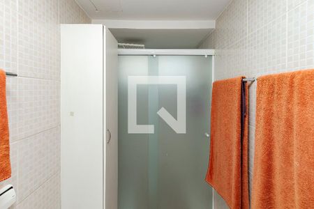 Apartamento à venda com 75m², 2 quartos e 1 vaga Apartamento à venda com 75m², 2 quartos e 1 vagaBanheiro