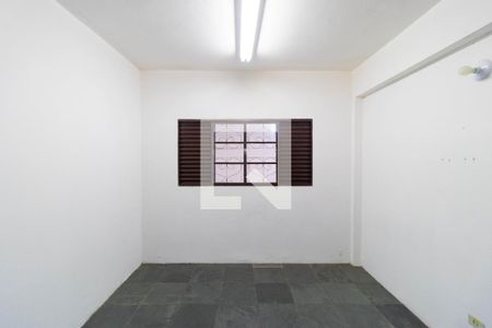 Casa para alugar com 70m², 2 quartos e 1 vagaQuarto 01