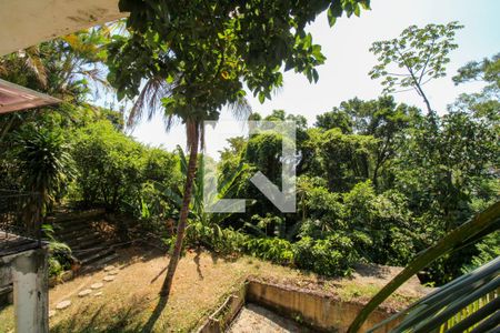 Casa à venda com 648m², 4 quartos e 4 vagas Casa à venda com 648m², 4 quartos e 4 vagasÁrea externa