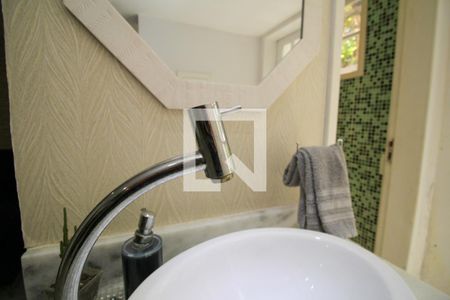 Casa à venda com 648m², 4 quartos e 4 vagas Casa à venda com 648m², 4 quartos e 4 vagasLavabo