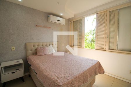 Casa à venda com 648m², 4 quartos e 4 vagas Casa à venda com 648m², 4 quartos e 4 vagasSuíte 2