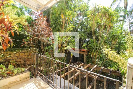 Casa à venda com 648m², 4 quartos e 4 vagas Casa à venda com 648m², 4 quartos e 4 vagasVaranda da Suíte