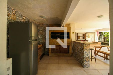 Casa à venda com 648m², 4 quartos e 4 vagas Casa à venda com 648m², 4 quartos e 4 vagasÁrea externa - Churrasqueira