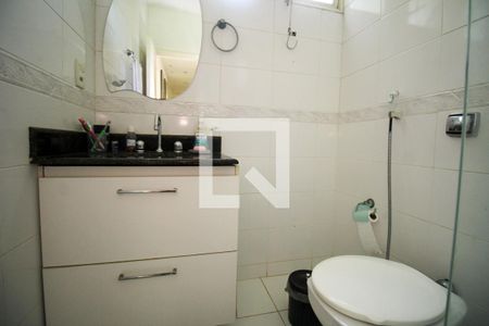 Casa à venda com 648m², 4 quartos e 4 vagas Casa à venda com 648m², 4 quartos e 4 vagasBanheiro Social