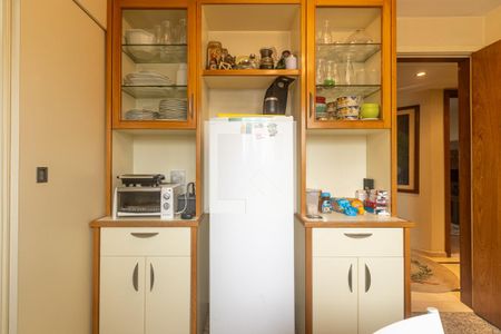 Cozinha de apartamento à venda com 4 quartos, 220m² em Vila Uberabinha, São Paulo