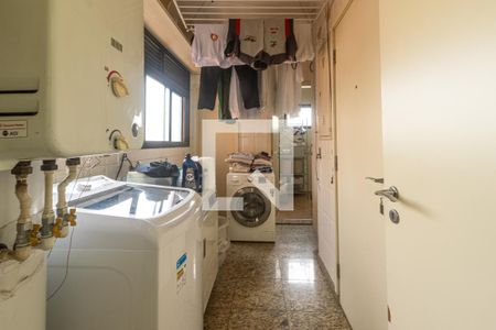 Área de Serviço de apartamento à venda com 4 quartos, 220m² em Vila Uberabinha, São Paulo