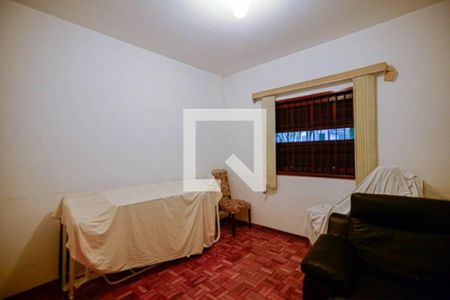 Casa à venda com 5 quartos, 360m² em Moema, São Paulo