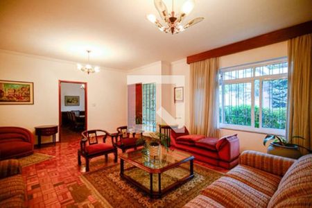 Casa à venda com 5 quartos, 360m² em Moema, São Paulo