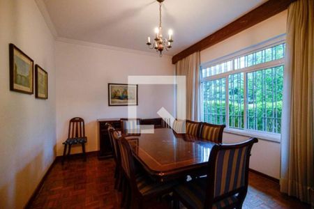 Casa à venda com 5 quartos, 360m² em Moema, São Paulo