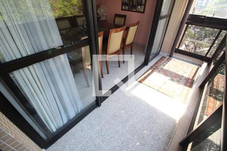 Apartamento à venda com 143m², 3 quartos e 2 vagas